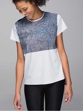 Lululemon Beaded Envy Snapshot T-Shirt